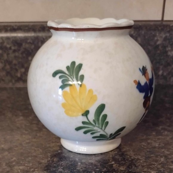 Authentic "Rare" Vintage Alpine Peasant Ware Scalloped top vase - Picture 3 of 6